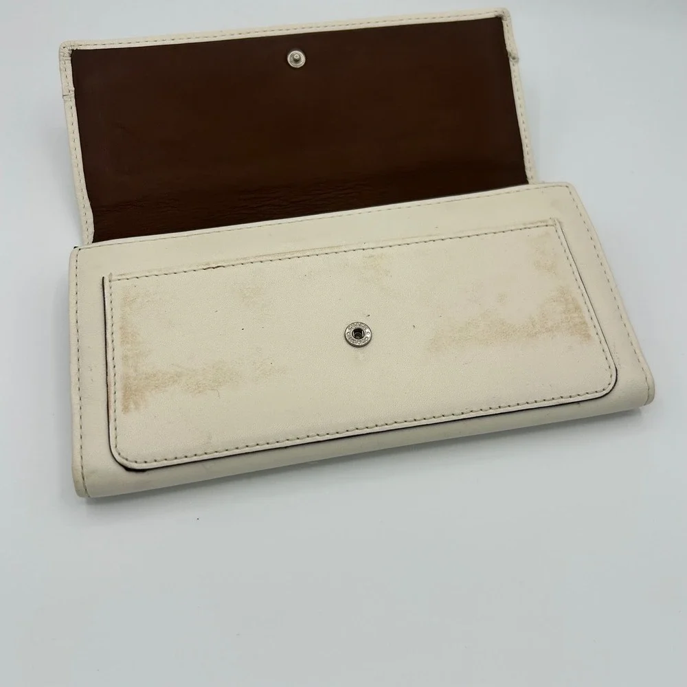 Coach Cream Leather Pleated Slim Envelope Wallet Silver Script Logo